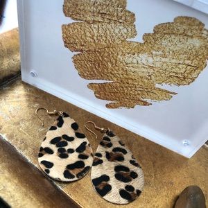 NEW! Teardrop leopard earrings 🐆